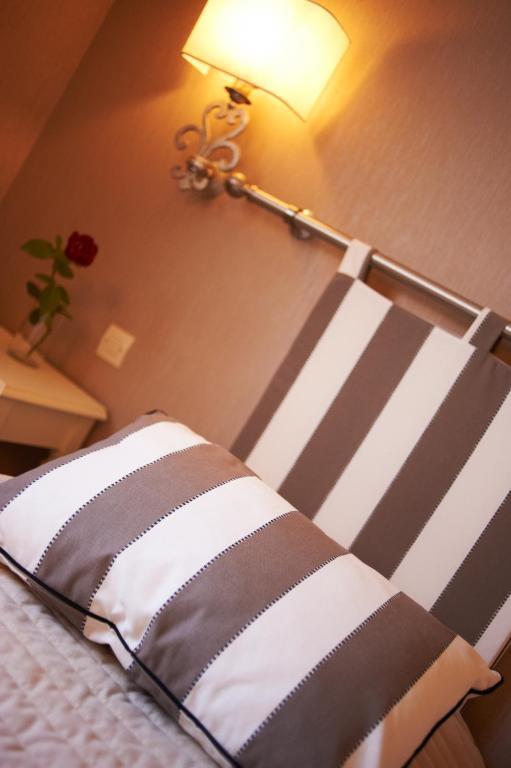 Hotel Spa Le Relais Du Bellay Montreuil-Bellay Zimmer foto